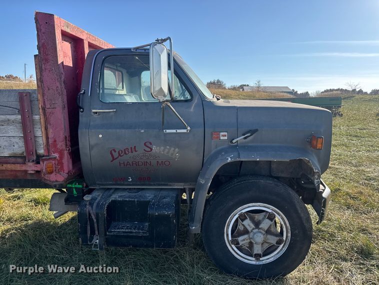 image for item FK0588 1986 GMC 7000 dump flatbed truck