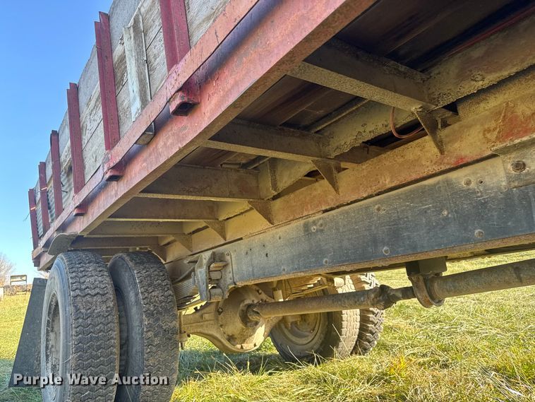 image for item FK0588 1986 GMC 7000 dump flatbed truck