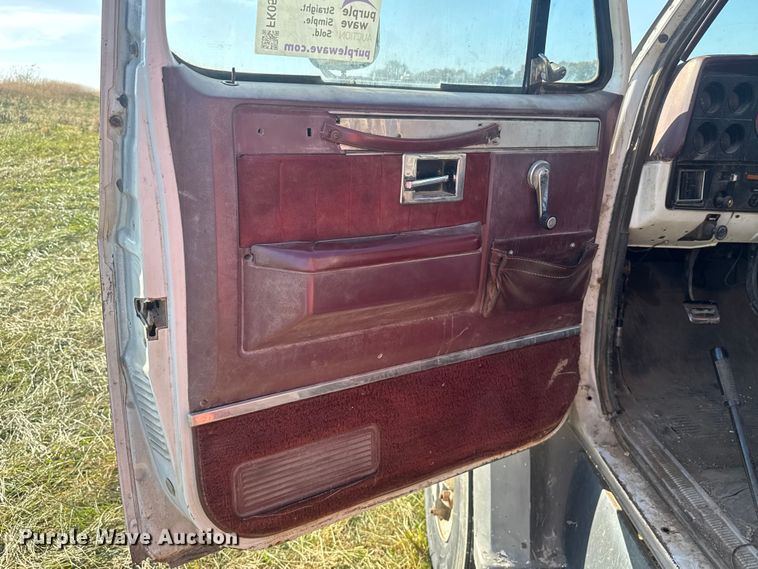 image for item FK0588 1986 GMC 7000 dump flatbed truck