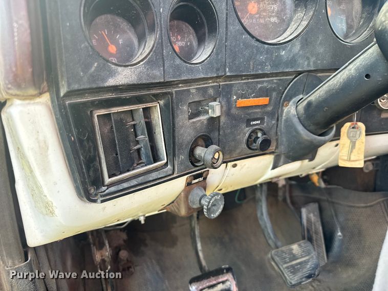 image for item FK0588 1986 GMC 7000 dump flatbed truck