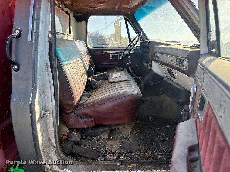 image for item FK0588 1986 GMC 7000 dump flatbed truck