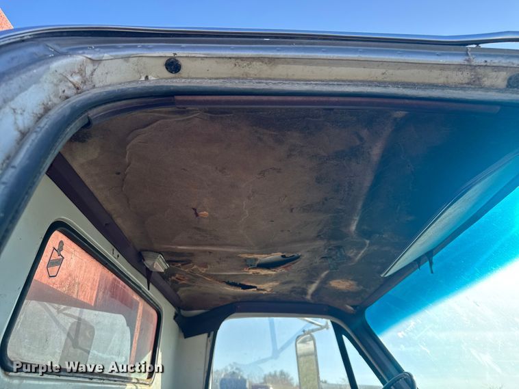 image for item FK0588 1986 GMC 7000 dump flatbed truck