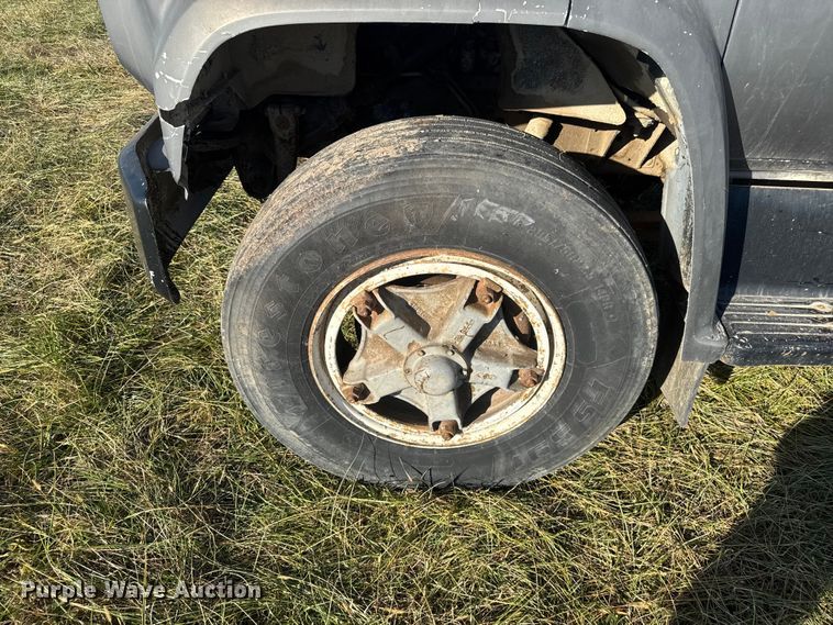 image for item FK0588 1986 GMC 7000 dump flatbed truck