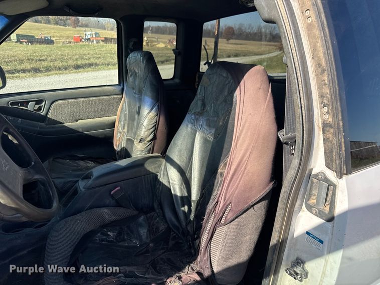 image for item FK0605 1996 Chevrolet S10 Ext. Cab pickup truck