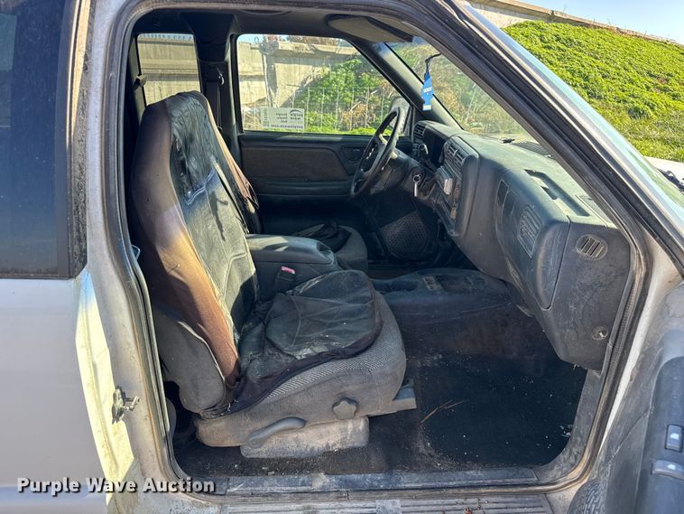 image for item FK0605 1996 Chevrolet S10 Ext. Cab pickup truck