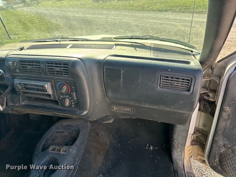 image for item FK0605 1996 Chevrolet S10 Ext. Cab pickup truck