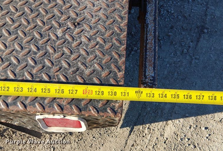 image for item FK0895 2002 Chevrolet Silverado 3500 flatbed pickup truck