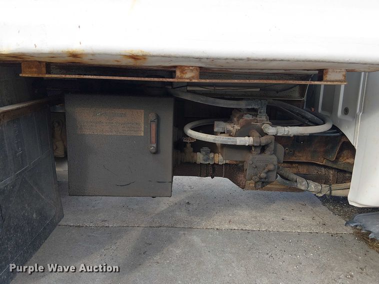 image for item FK0911 2008 Ford F550 dump truck