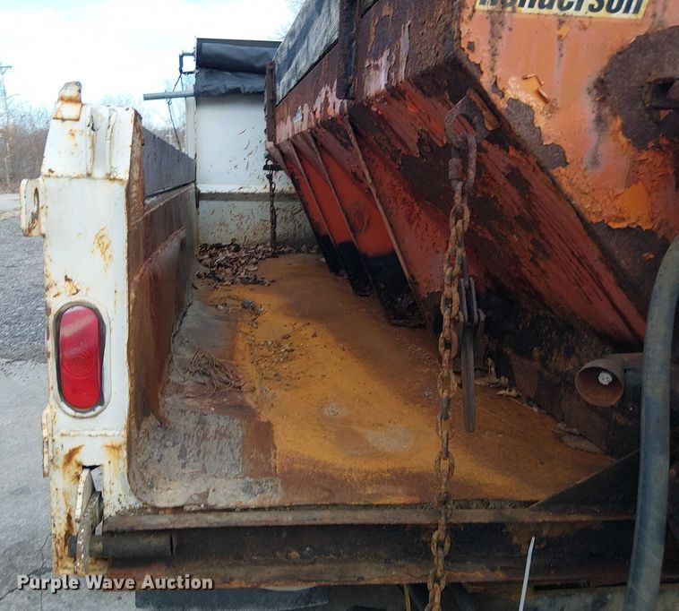 image for item FK0911 2008 Ford F550 dump truck