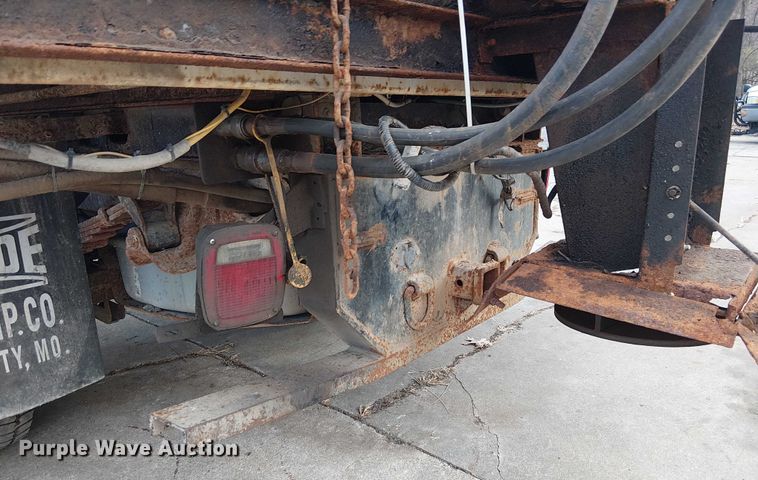 image for item FK0911 2008 Ford F550 dump truck