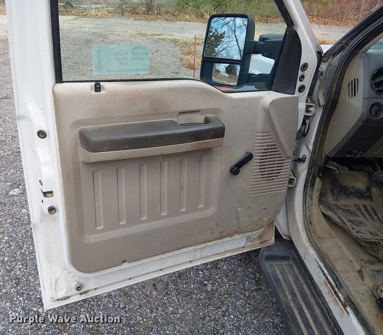 image for item FK0911 2008 Ford F550 dump truck