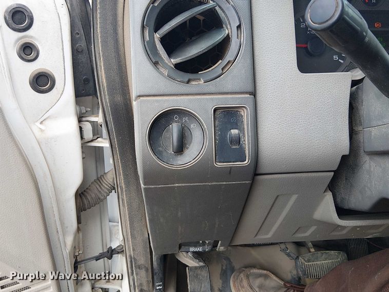 image for item FK0911 2008 Ford F550 dump truck