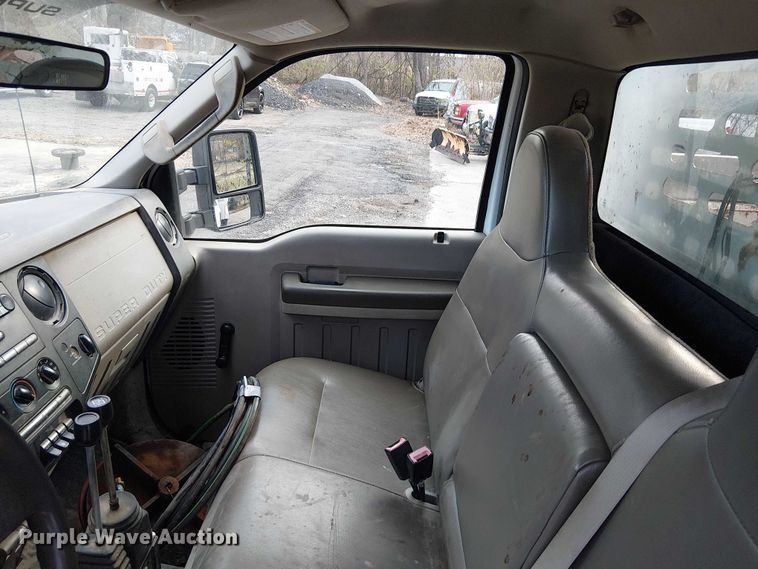 image for item FK0911 2008 Ford F550 dump truck