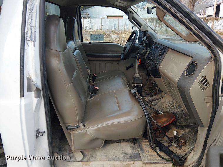 image for item FK0911 2008 Ford F550 dump truck