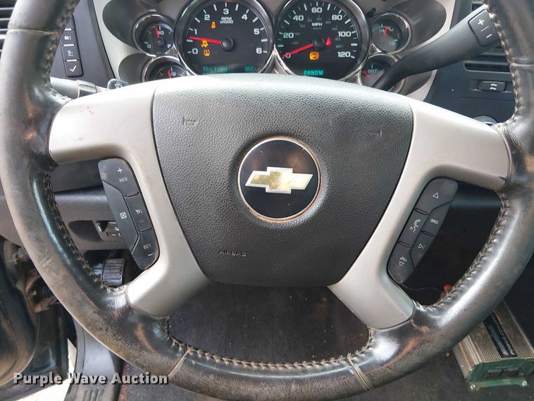 image for item FK0912 2013 Chevrolet Silverado 1500 Ext. Cab pickup truck