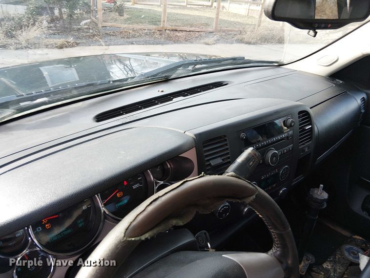 image for item FK0912 2013 Chevrolet Silverado 1500 Ext. Cab pickup truck