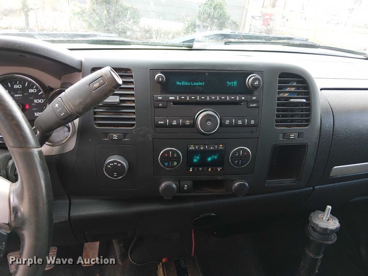 image for item FK0912 2013 Chevrolet Silverado 1500 Ext. Cab pickup truck