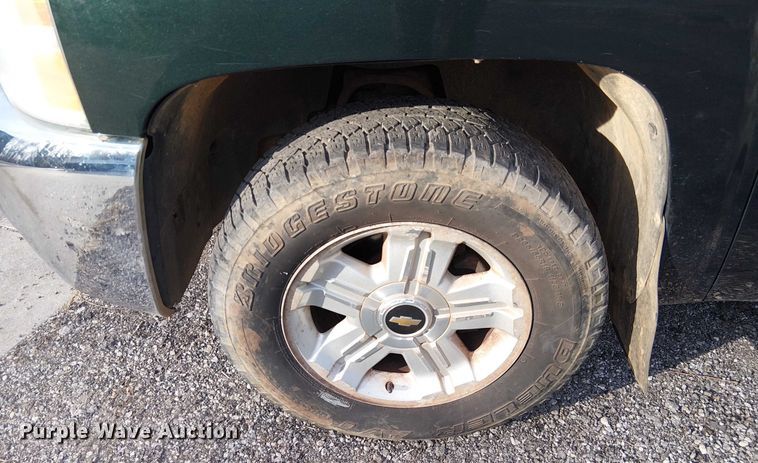 image for item FK0912 2013 Chevrolet Silverado 1500 Ext. Cab pickup truck