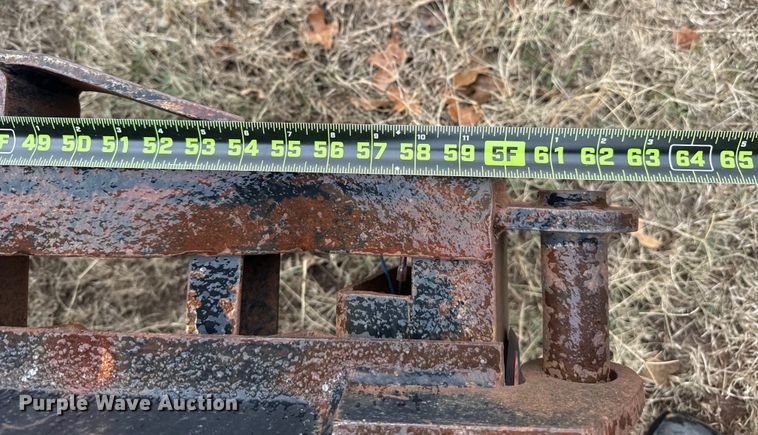 image for item HI9385 2001 TRIPLE B equipment trailer