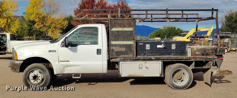image for item IP9719 2000 Ford F450 Super Duty flatbed truck