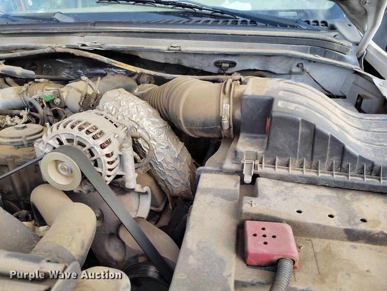 image for item IP9719 2000 Ford F450 Super Duty flatbed truck