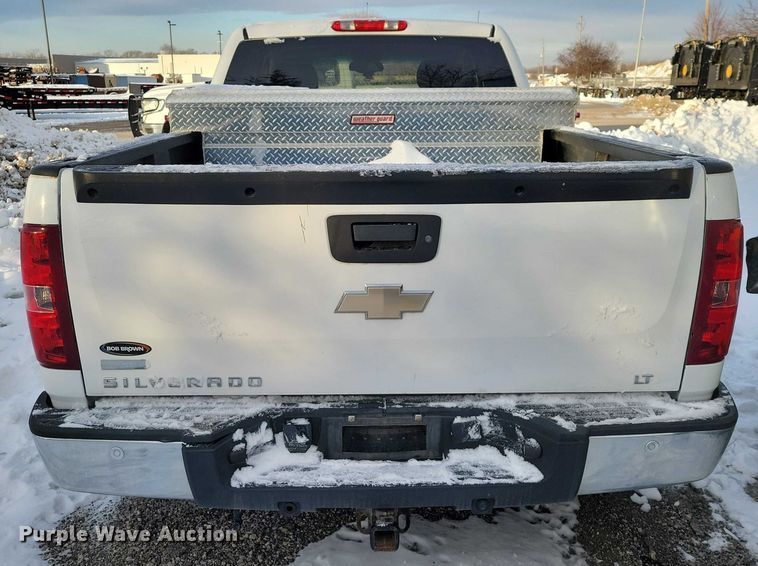image for item NO9825 2011 Chevrolet Silverado 1500 Ext. Cab pickup truck