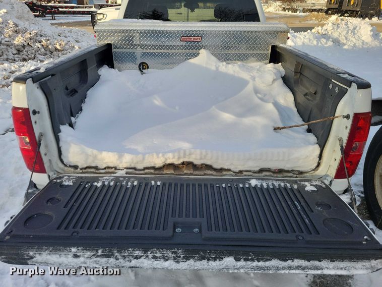 image for item NO9825 2011 Chevrolet Silverado 1500 Ext. Cab pickup truck