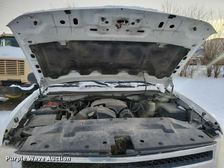 image for item NO9825 2011 Chevrolet Silverado 1500 Ext. Cab pickup truck