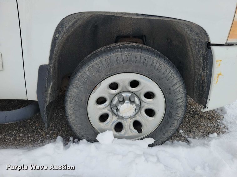 image for item NO9825 2011 Chevrolet Silverado 1500 Ext. Cab pickup truck