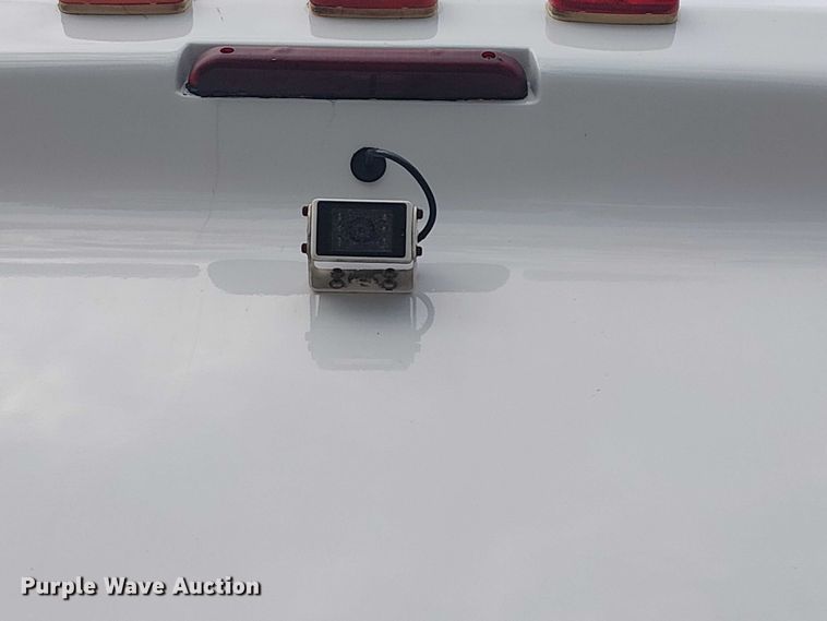 image for item NU9712 2007 GMC C5500 mobile medical unit