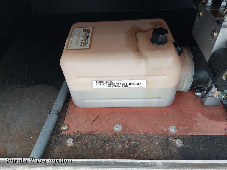 image for item NU9712 2007 GMC C5500 mobile medical unit