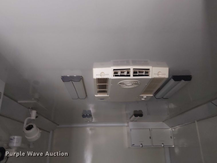 image for item NU9712 2007 GMC C5500 mobile medical unit