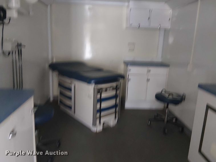 image for item NU9712 2007 GMC C5500 mobile medical unit