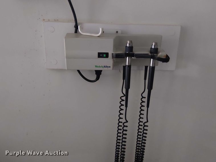 image for item NU9712 2007 GMC C5500 mobile medical unit