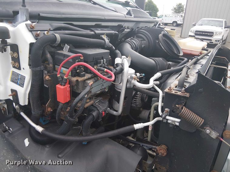 image for item NU9712 2007 GMC C5500 mobile medical unit