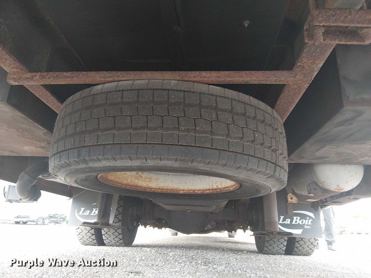 image for item NU9712 2007 GMC C5500 mobile medical unit