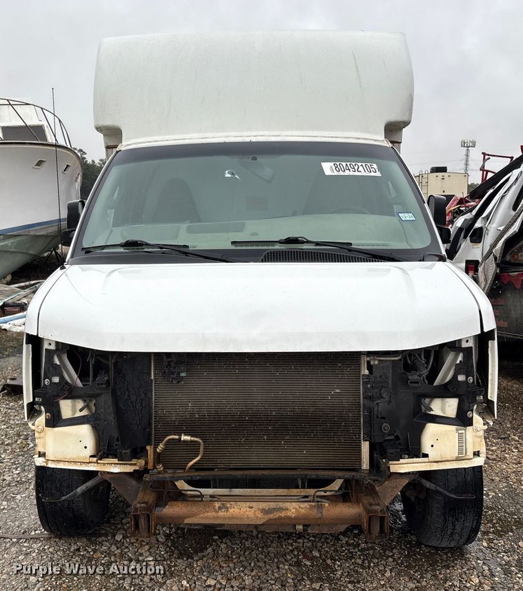 image for item YA1129 2021 Chevrolet Express 3500 delivery van