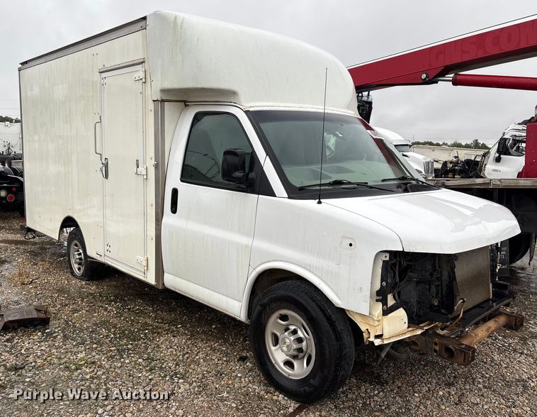 image for item YA1129 2021 Chevrolet Express 3500 delivery van