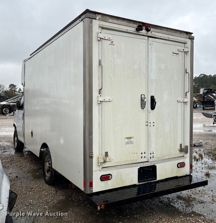image for item YA1129 2021 Chevrolet Express 3500 delivery van