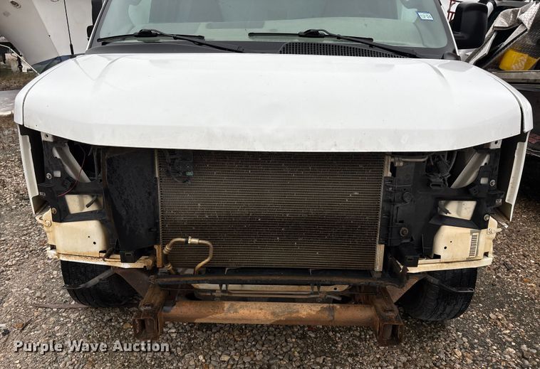 image for item YA1129 2021 Chevrolet Express 3500 delivery van