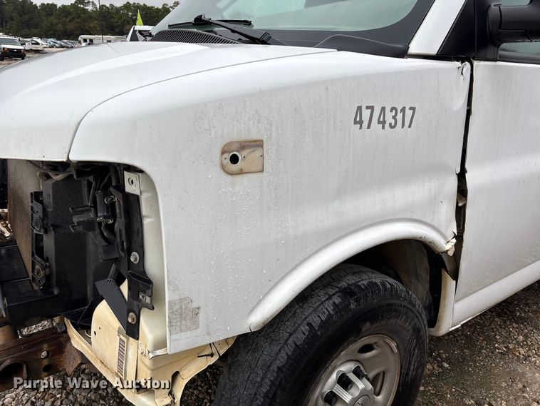 image for item YA1129 2021 Chevrolet Express 3500 delivery van