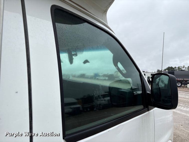 image for item YA1129 2021 Chevrolet Express 3500 delivery van