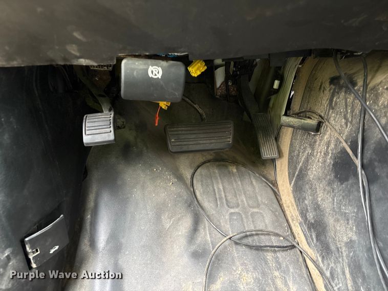 image for item YA1129 2021 Chevrolet Express 3500 delivery van