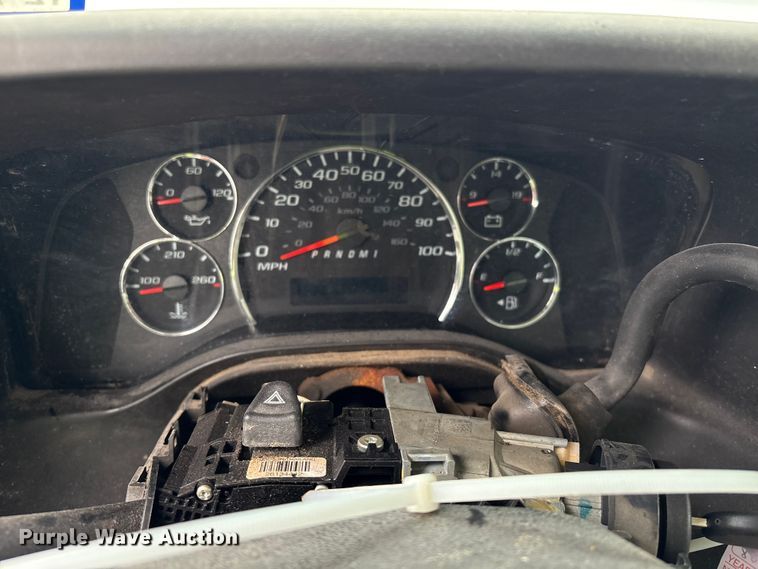 image for item YA1129 2021 Chevrolet Express 3500 delivery van