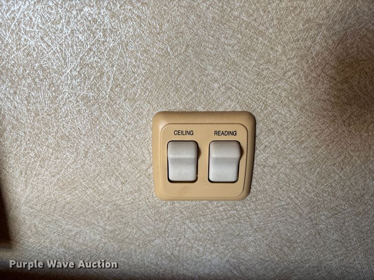 image for item YA1392 2007 Newmar Mountain Air RV