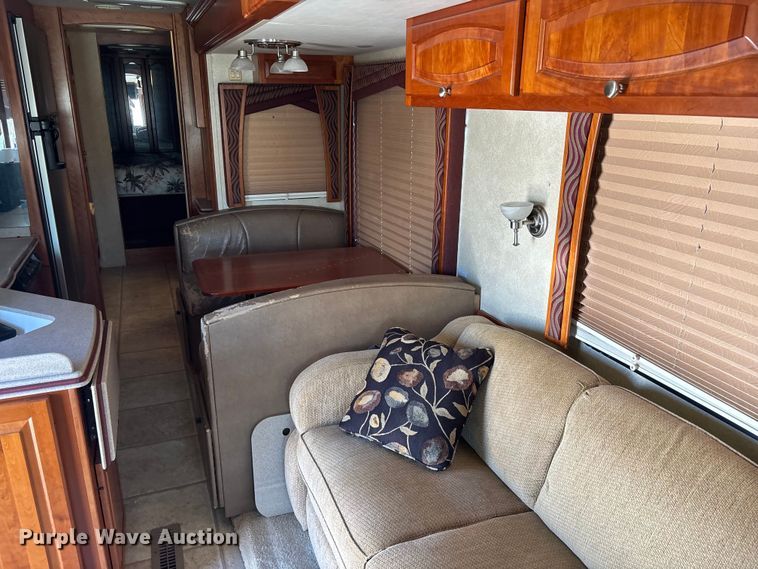 image for item YA1392 2007 Newmar Mountain Air RV