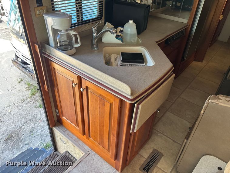 image for item YA1392 2007 Newmar Mountain Air RV