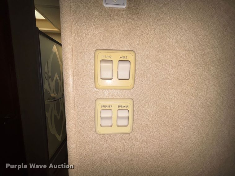 image for item YA1392 2007 Newmar Mountain Air RV