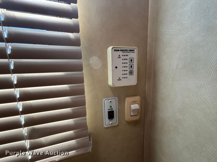 image for item YA1392 2007 Newmar Mountain Air RV