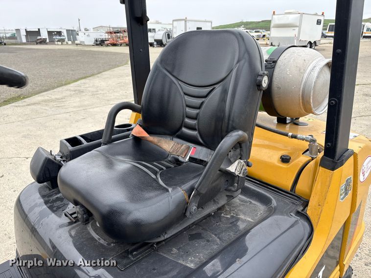 image for item YA1406 Caterpillar GP25N forklift